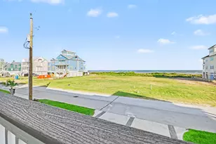 11354 Beachside Dr, Galveston, TX 77554 - Photo 8