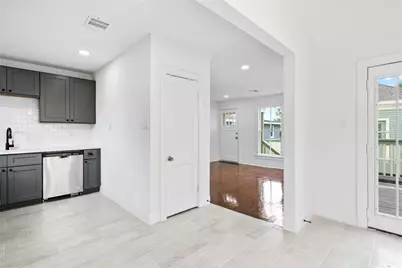 1106 Winnie Street, Galveston, TX 77550 - Photo 6