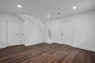 1106 Winnie St, Galveston, TX 77550 - Photo 16