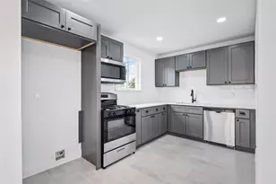 1106 Winnie St, Galveston, TX 77550 - Photo 8