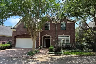 17 Ambleside Crescent Dr, Sugar Land, TX 77479 - Photo 2