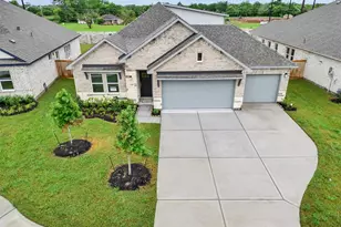 3218 Emerald Hls Dr, Angleton, TX 77515 - Photo 1