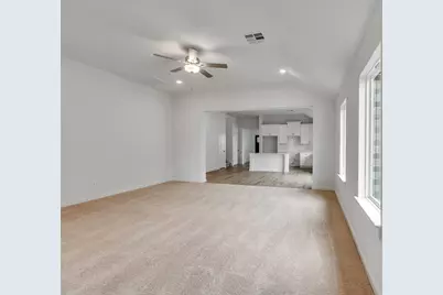 3218 Emerald Hills Drive, Angleton, TX 77515 - Photo 14