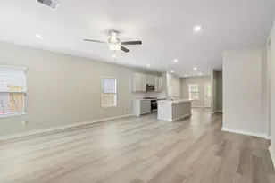 2906 Rockwood Dr, Rosharon, TX 77583 - Photo 4