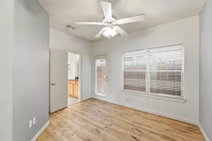 1105 Patterson St, Houston, TX 77007 - Photo 2