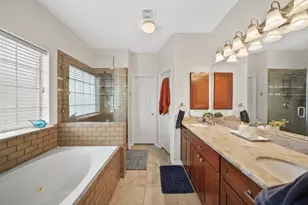 2410 Suncreek Ln, Pearland, TX 77584 - Photo 18