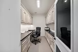 1229 Ripple Creek Dr, Houston, TX 77057 - Photo 22