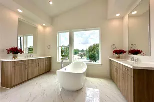 2806 Rosefield Dr, Houston, TX 77080 - Photo 10