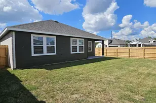 8442 Bay Oaks Dr, Baytown, TX 77523 - Photo 14