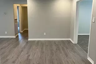 6634 Cresthill St, Houston, TX 77033 - Photo 10