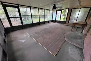 706 Maple St, Sweeny, TX 77480 - Photo 32