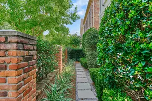 26 Jetty Point Dr, The Woodlands, TX 77380 - Photo 34