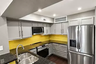 2425 Holly Hall St, Houston, TX 77054 - Photo 6