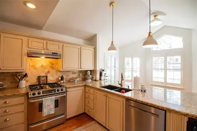 26 Shallow Pond Place, The Woodlands, TX 77381 - Photo 8