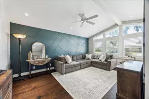 8034 Cedel Dr, Houston, TX 77055 - Photo 6