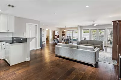 8034 Cedel Drive, Houston, TX 77055 - Photo 10