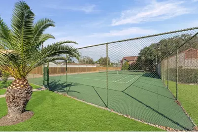 10556 Hammerly Boulevard #328, Houston, TX 77043 - Photo 32