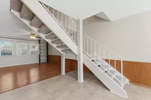 10556 Hammerly Blvd, Houston, TX 77043 - Photo 14