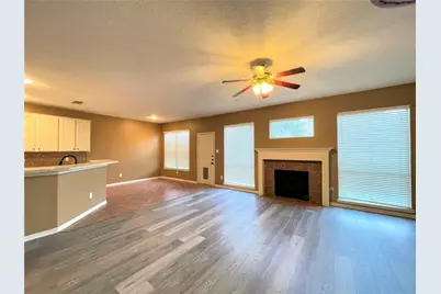 2115 Hollyfield Lane, Katy, TX 77493 - Photo 10