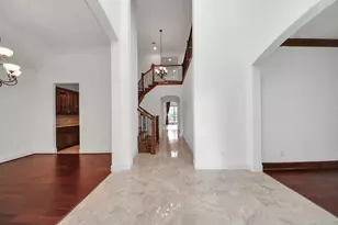 1807 Ravenel Ln, Sugar Land, TX 77479 - Photo 4