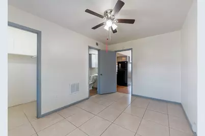 1800 N Wayside Street #7, Houston, TX 77020 - Photo 6