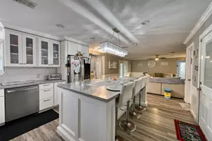 102 S Bow Dr, Jones Creek, TX 77541 - Photo 8