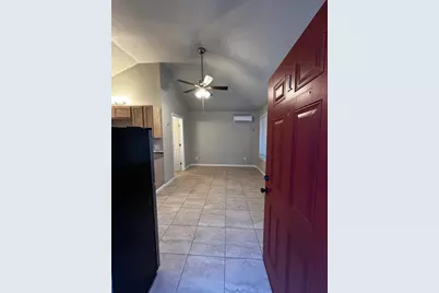 1020 N Main Street #1, Baytown, TX 77520 - Photo 4