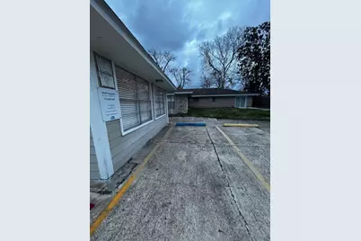 1020 N Main Street #1, Baytown, TX 77520 - Photo 12