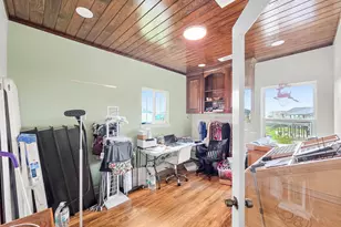 970 Surfside Dr, Crystal Beach, TX 77650 - Photo 14