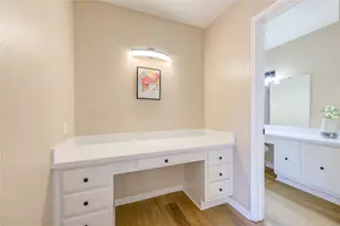 351 N Post Oak Ln, Houston, TX 77024 - Photo 16