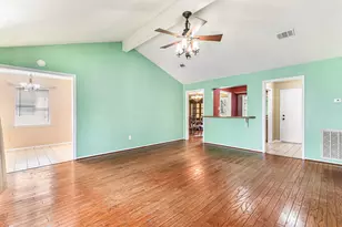 19331 E Lakeshore Dr, Magnolia, TX 77355 - Photo 2