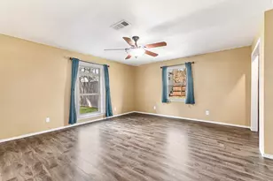 19331 E Lakeshore Dr, Magnolia, TX 77355 - Photo 8