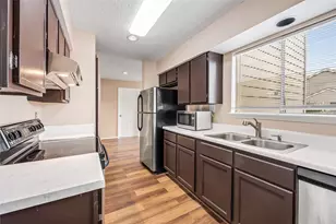 6701 Sands Point Dr, Houston, TX 77074 - Photo 4