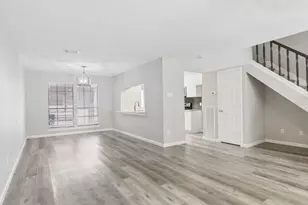 17225 Saturn Ln, Houston, TX 77058 - Photo 10