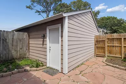 17225 Saturn Lane, Houston, TX 77058 - Photo 28