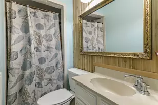 411 Sailfish St, Freeport, TX 77541 - Photo 8
