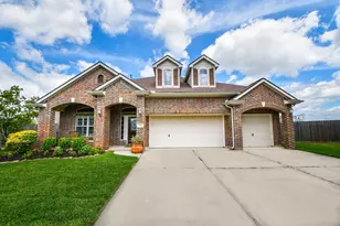202 Bailey Brook Ln, Dickinson, TX 77539 - Photo 1