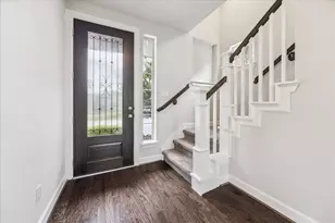 10822 Kyler Oaks Pl Pl, Houston, TX 77043 - Photo 2