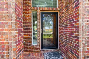 5327 Laura Lee Ln, Pasadena, TX 77504 - Photo 2