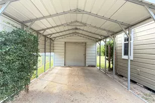 135 Janice St, Bay City, TX 77414 - Photo 12