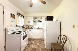 135 Janice St, Bay City, TX 77414 - Photo 6