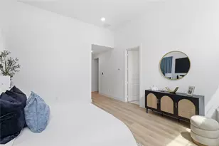 318 Walthall Dr, Houston, TX 77022 - Photo 30