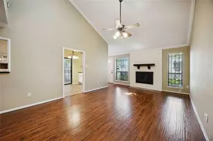 13882 Hollowgreen Dr, Houston, TX 77082 - Photo 6