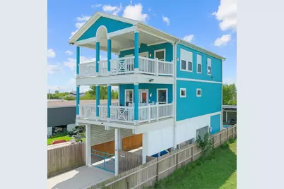 1012 22nd Street #D, Dickinson, TX 77539 - Photo 2