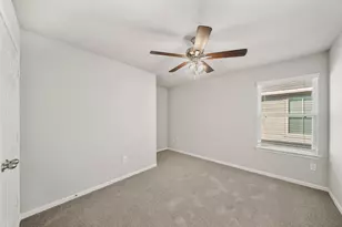 13429 Lucky Bill Ln, Houston, TX 77048 - Photo 8