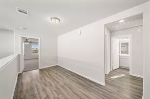 13429 Lucky Bill Ln, Houston, TX 77048 - Photo 4
