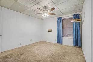 120 Fern Ln, Highlands, TX 77562 - Photo 18