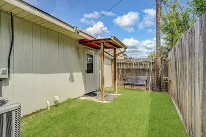 120 Fern Lane, Highlands, TX 77562 - Photo 48