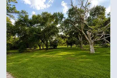 2245 County Road 130, Pearland, TX 77581 - Photo 12