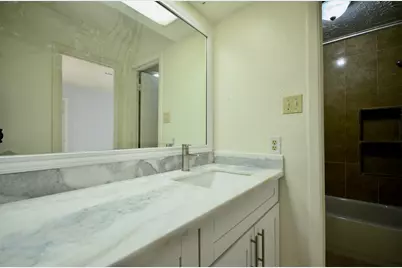 6407 S Briar Bayou Drive, Houston, TX 77072 - Photo 16